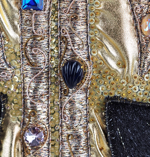 Believe – Fine Detail of Vyaz Goldwork Embroidery by Ksenia Semirova | Ksenia Semirova. Embroidery art Macro shot of the embroidery artwork Believe by Ksenia Semirova, highlighting metallic texture, layered stitching, and reflective crystal embellishment.